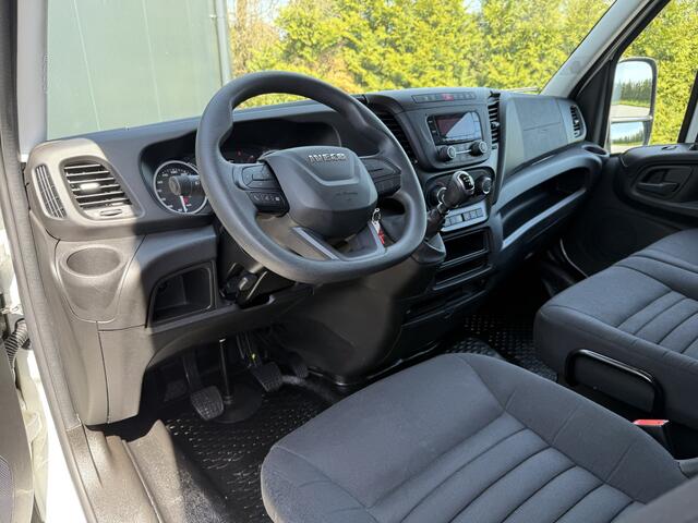 Iveco DAILY 35C16H 2.3 D 157 PK / ZEER NETJES !! / HYDRAULISCHE LAADKLEP / BAKWAGEN / 76.935 KM ! / AIRCO / 3-ZITS