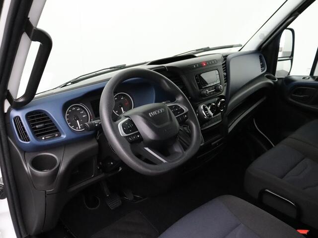 Iveco DAILY 35S14 Hi-Matic Automaat | 3500Kg Trekhaak | Airco | Cruise | 3-Persoons | Betimmering