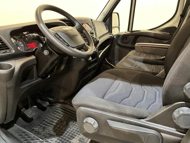 Iveco DAILY 35S18 3.0 410 Open Laadbak / Hiab Duo Kraan / Euro 6 / Airco / Trekhaak 3500 KG / Cruise Control / 3-Zits / 52.750 KM !!