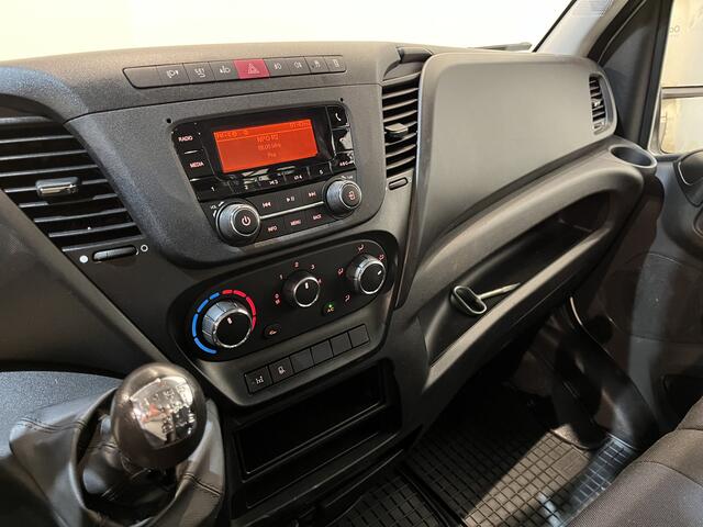 Iveco DAILY 35S18 3.0 410 Open Laadbak / Hiab Duo Kraan / Euro 6 / Airco / Trekhaak 3500 KG / Cruise Control / 3-Zits / 52.750 KM !!