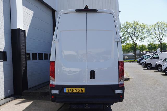 Iveco DAILY 3.0 180PK AUTOMAAT 3.500KG EURO 6 - Airco - Cruise - Trekhaal - ¤23.950, - Excl.