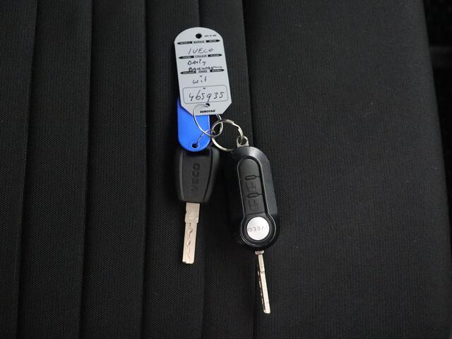 Iveco DAILY 35C16 Bakwagen+Laadklep | Airco | 3-Persoons | 750Kg Laadklep