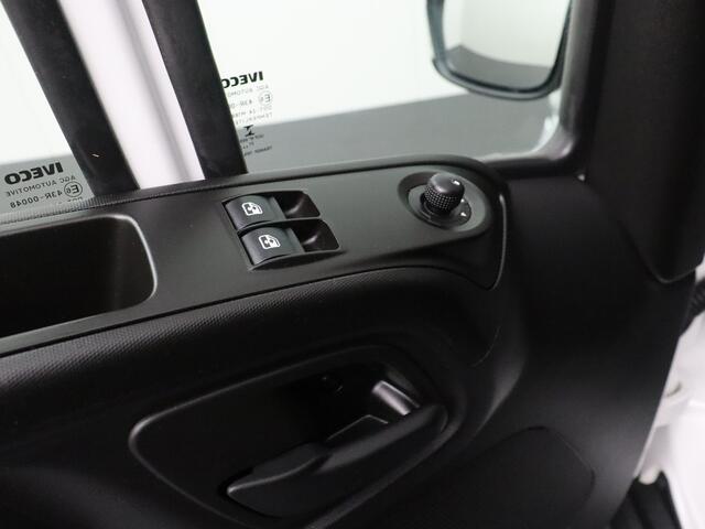 Iveco DAILY 35C16 Bakwagen+Laadklep | Airco | 3-Persoons | 750Kg Laadklep