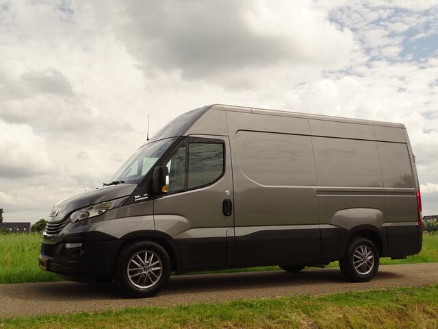 Iveco DAILY 35S21V 3.0 352 H2 L2 3.0L Automaat 3,5t Trekhaak Airco Cruise Camera Parkeersensoren