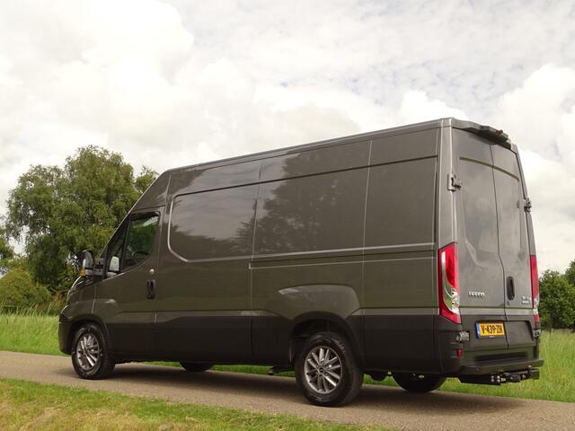 Iveco DAILY 35S21V 3.0 352 H2 L2 3.0L Automaat 3,5t Trekhaak Airco Cruise Camera Parkeersensoren