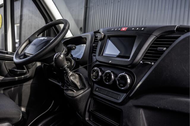 Iveco DAILY 35C15 3.0L | Bakwagen met laadklep | Camera | CarPlay | Climate | Cruise | Euro 6