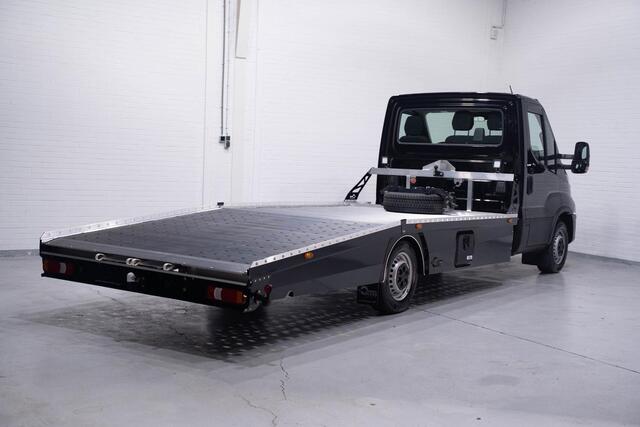 Iveco DAILY 35S18 180 pk Aut. Autotransporter BPM Vrij Adapt. Cruise, Navi, Trekhaak 3.500 kg, LED Koplampen, Nieuw 3-Zits