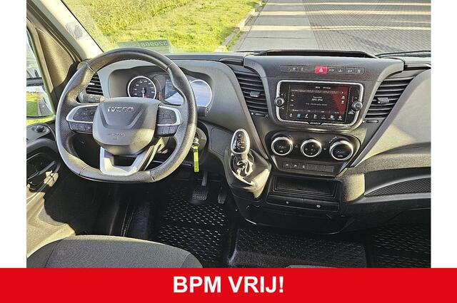 Iveco DAILY 35S14V 2.3 L3H2 ac automaat EURO6 navi carplay camera
