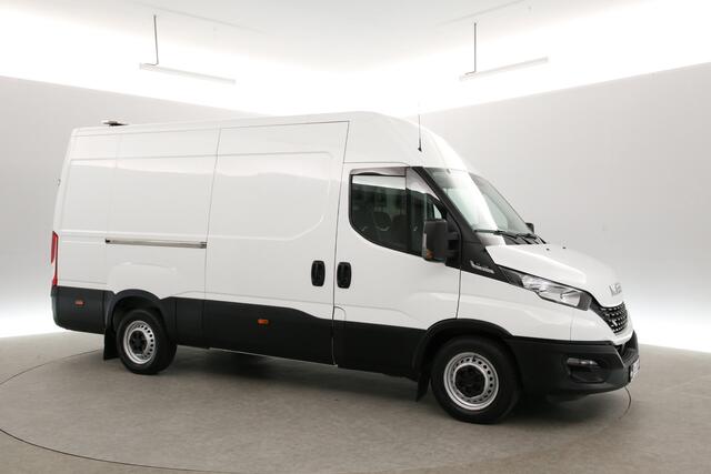 Iveco DAILY 35 S14 2.3D L2H2 | Automaat | 3500KG Trekgew. | Trekh. | Airco | Cruise | 3-Zits