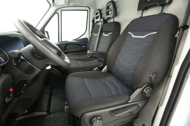 Iveco DAILY 35 S14 2.3D L2H2 | Automaat | 3500KG Trekgew. | Trekh. | Airco | Cruise | 3-Zits