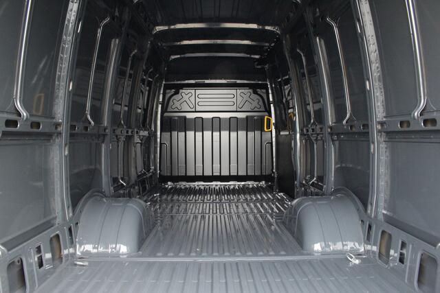 Iveco DAILY 35C18V 3.0 180pk 410L L4H2 Dubbellucht | Automaat | Gev. Stoel | Camera | 3500kg trekgew. | Carplay/Android | | Lease 824,- p/m