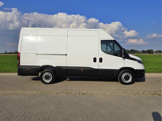 Iveco DAILY 35S14V 2.3 352L H2 L2L H2 - 140 Pk - Euro 6 - Airco - Cruise Control