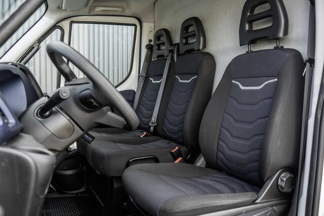 Iveco DAILY **35S14V 2.3 L2H2 | Automaat | Euro 6 | Cruise | Climate | 3500 KG Trekgewicht | Trekhaak**