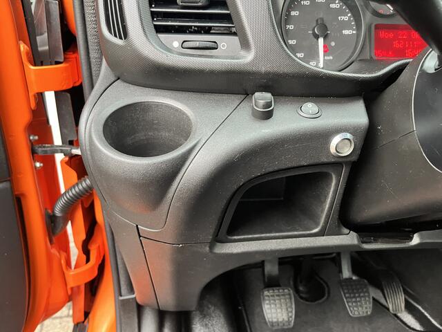 Iveco DAILY 35C14 2.3 375 Laadklep 500kg Trekhaak 3500kg trekgewicht Airco 2-Persoons Open laadbak Pick-up P-up Bakwagen Telefoonverbinding 1e eigenaar Euro 6 Bpm vrij !!!