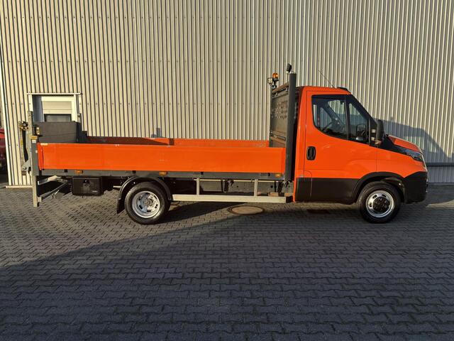Iveco DAILY 35C14 2.3 *A/C*NAVI*HAAK*PICK-UP*LAADKLEP*3500KG*