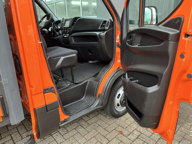Iveco DAILY 35C14 2.3 375 Laadklep 500kg Trekhaak 3500kg trekgewicht Airco 2-Persoons Open laadbak Pick-up P-up Bakwagen Telefoonverbinding 1e eigenaar Euro 6 Bpm vrij !!!