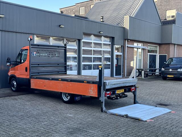 Iveco DAILY 35C14 2.3 375 Laadklep 500kg Trekhaak 3500kg trekgewicht Airco 2-Persoons Open laadbak Pick-up P-up Bakwagen Telefoonverbinding 1e eigenaar Euro 6 Bpm vrij !!!