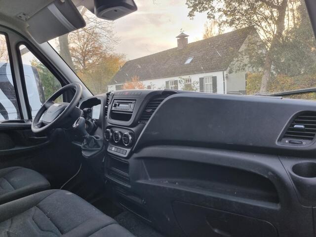Iveco DAILY 35S16 HiMatic Airco Dhollandia bakwagen