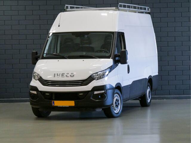Iveco DAILY 35S14V L2H2 Hi Matic Automaat | 3500KG Trekgewicht | Geveerde Stoel | Euro 6 | Imperiaal en trap | Camera |
