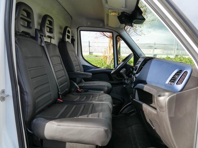 Iveco DAILY 35S14V L2H2 Hi Matic Automaat | 3500KG Trekgewicht | Geveerde Stoel | Euro 6 | Imperiaal en trap | Camera |
