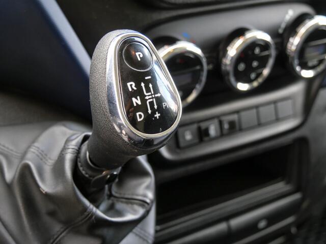 Iveco DAILY 35S14V L2H2 Hi Matic Automaat | 3500KG Trekgewicht | Geveerde Stoel | Euro 6 | Imperiaal en trap | Camera |