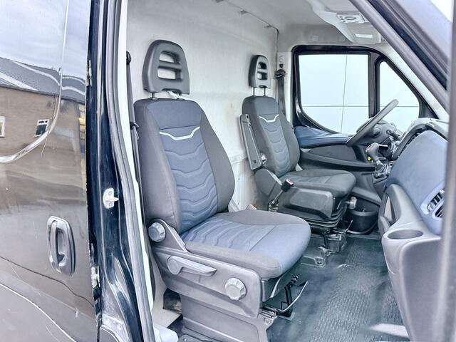 Iveco DAILY 35S16 2.3 Automaat L2H2 Camera Cruise Control Navigatie Lucht geveerde stoel