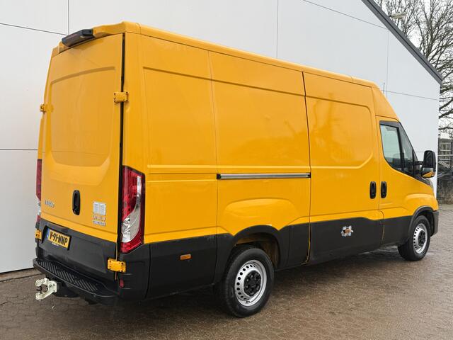 Iveco DAILY 35S16 2.3 Automaat L2H2 Oprijplaat Trekhaak Climate Control Cruise Control Lucht Geveerde Stoel