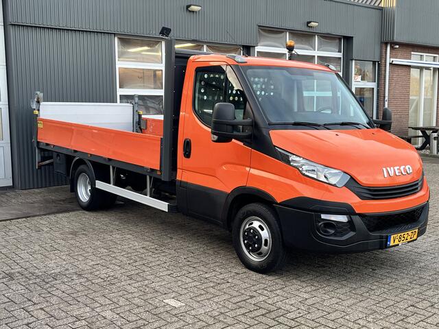 Iveco DAILY 35C14 2.3 375 Laadklep 500kg Trekhaak 3500kg trekgewicht Airco 2-Persoons Open laadbak Pick-up P-up Bakwagen Telefoonverbinding 1e eigenaar Euro 6 Bpm vrij !!!