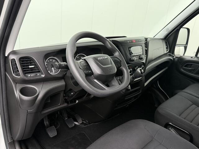 Iveco DAILY 35C16 Bakwagen+Laadklep | Trekhaak 3500 Kg | Airco | 3-Persoons |