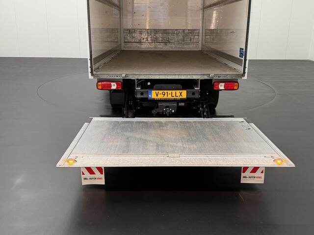 Iveco DAILY 35C16 Bakwagen+Laadklep | Trekhaak 3500 Kg | Airco | 3-Persoons |