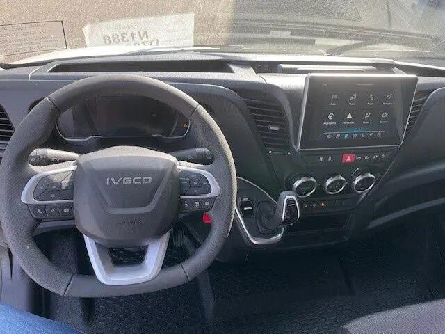 Iveco DAILY 40C16 A8 bakwagen met lift Euro 6