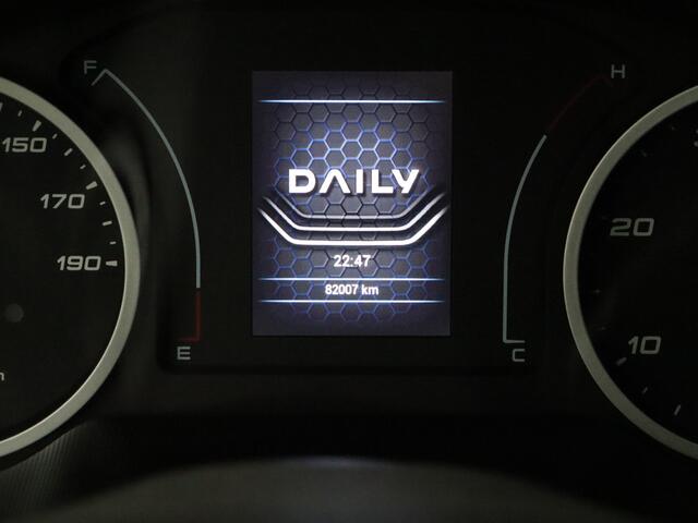 Iveco DAILY 35C16 Bakwagen | Laadklep | Camera | Rijklaar | Navigatie | 3500Kg Trekhaak | Airco | 3-Zits