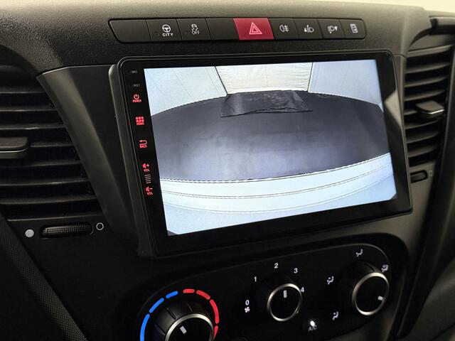 Iveco DAILY 35C16 Bakwagen | Laadklep | Euro 6 | Camera | Multimedia | 3-Zits