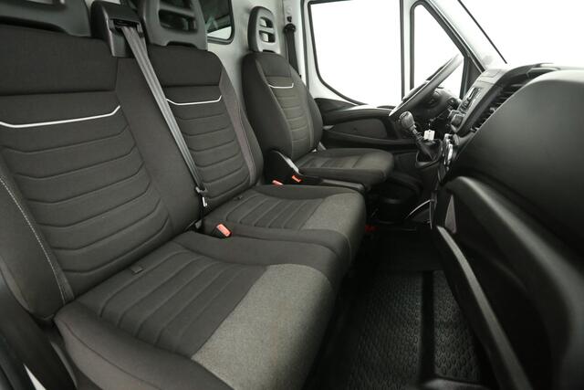 Iveco DAILY 35S16V 157PK L3H2 | 3500KG Trekgew. | Trekh. | Airco | 3-Zits | Parkeersensoren