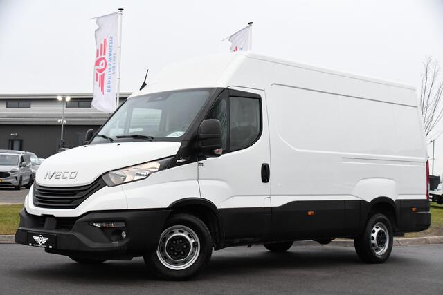Iveco DAILY 35C16V 2.3 352L H2 FACE LIFT! Camera, Carplay, 3500kg Trekhaak, Cruise, Automaat, 160pk, Sensoren, Uniek!