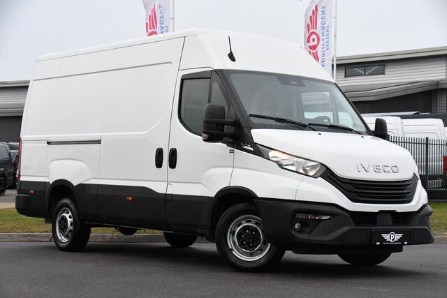 Iveco DAILY 35C16V 2.3 352L H2 FACE LIFT! Camera, Carplay, 3500kg Trekhaak, Cruise, Automaat, 160pk, Sensoren, Uniek!