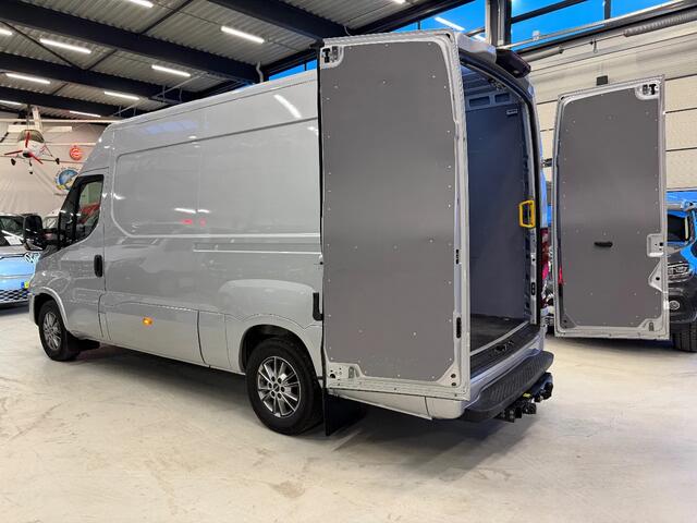 Iveco DAILY 35S21 L2H2 Automaat Airco Navi Cruisecontrol Lucht Vering BPM VRIJ