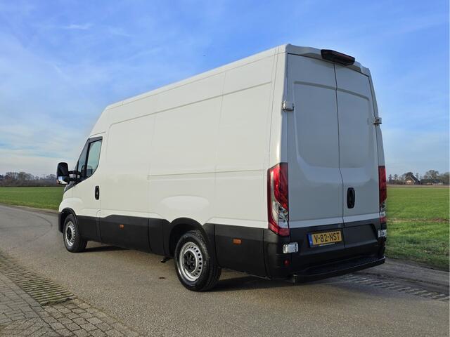 Iveco DAILY 35S14V 2.3 352L H2 - 140 Pk - Climate Control - Cruise Control