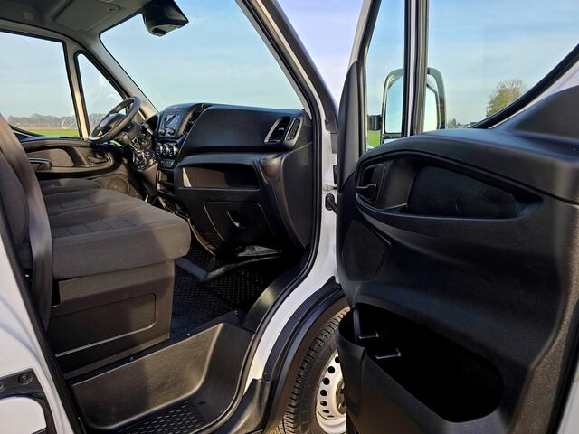 Iveco DAILY 35S14V 2.3 352L H2 - 140 Pk - Climate Control - Cruise Control