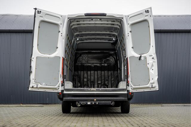 Iveco DAILY **35S14V 2.3 L2H2 | Automaat | Euro 6 | Cruise | Climate | 3500 KG Trekgewicht | Trekhaak**