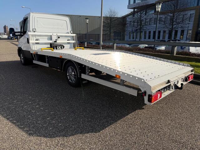 Iveco DAILY 35S18 Auto/Machine Transport Oprijwagen Automaat Airco Cruisecontrol Trekhaak BPM VRIJ