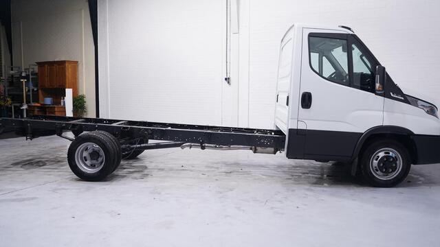 Iveco DAILY 35C14 140 pk Automaat Chassis Nieuw Apple Carplay, Dubbel lucht achter, Airco ECC, Cruise, 3-Zits
