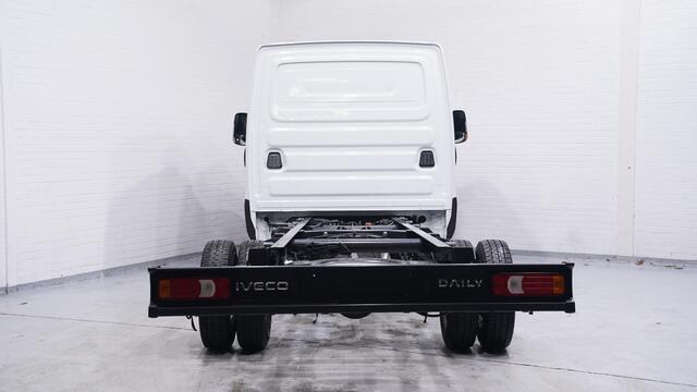 Iveco DAILY 35C14 140 pk Automaat Chassis Nieuw Apple Carplay, Dubbel lucht achter, Airco ECC, Cruise, 3-Zits