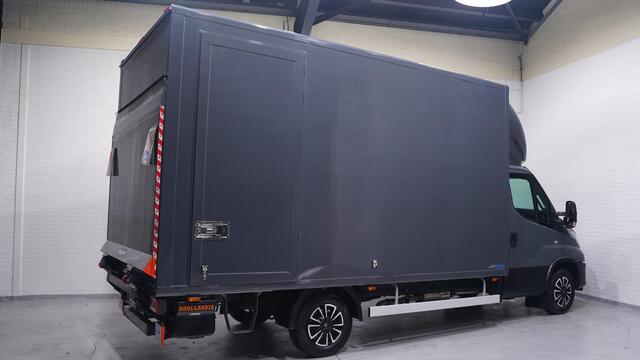 Iveco DAILY 35S16 160 pk Bakwagen met Laadklep 21,7M3 Marge Auto, Airco, Cruise Control, Dakspoiler, 16" LMV, NAP, 3-Zits