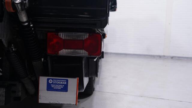 Iveco DAILY 35S16 160 pk Bakwagen met Laadklep 21,7M3 Marge Auto, Airco, Cruise Control, Dakspoiler, 16" LMV, NAP, 3-Zits