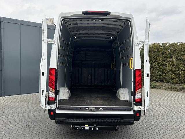 Iveco DAILY 35S14V 2.3 136 PK / L2H2 / 270 A DEUREN / 3.5T TREKHAAK / 45.331 KM !! / AIRCO / BLUETOOTH