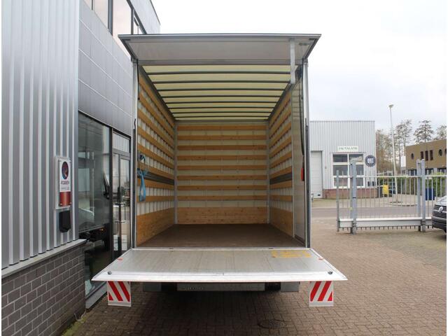 Iveco DAILY 42C18 HA8 Bakwagen Aut. Dubbellucht Laadklep Cam/Cruise/Airco