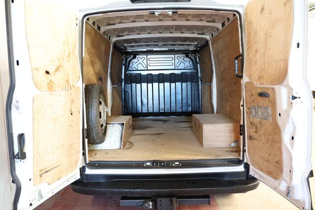 Iveco DAILY 35C18HV 3.0 180PK L2H1 DUBBEL LUCHT