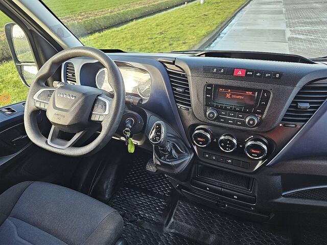 Iveco DAILY 35S14V 2.3 352 gesloten laadbak, laadklep, zijdeur, spoiler, automaat, airco