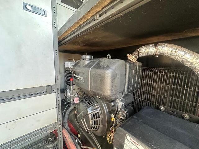 Iveco DAILY 50C18 Compressor Inside